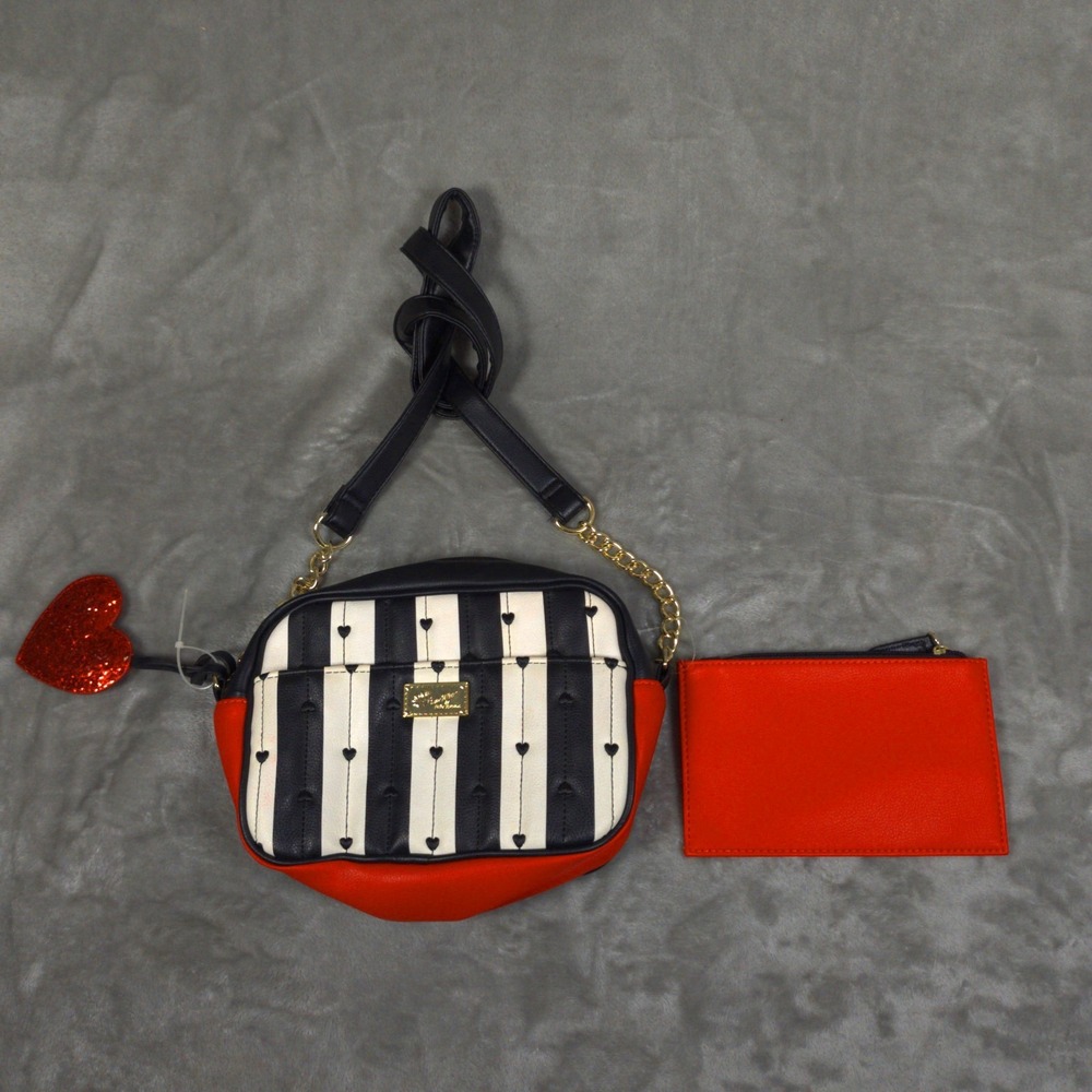 Luv Betsey Johnson Crossbody Bag Womens Small Black White Red‎ Heart Charm Pouch